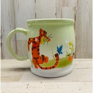 Disney Store Tigger and butterfly Winnie the Pooh Mug EUC